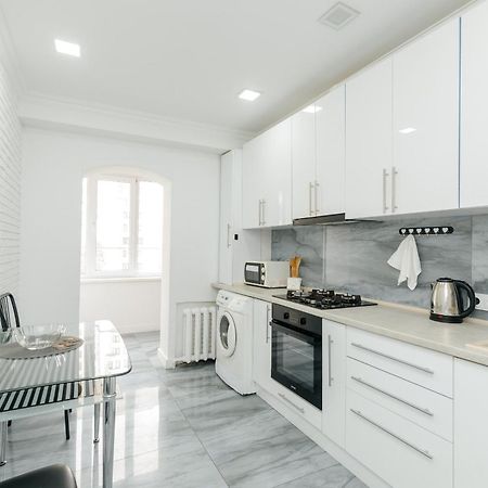 Ultra Centr Chisinau Luxrent Apartment Exterior photo