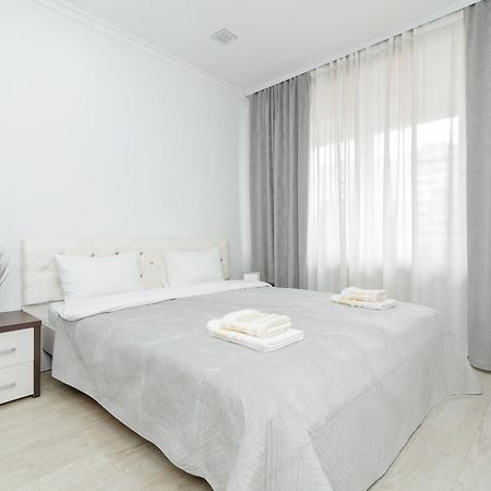 Ultra Centr Chisinau Luxrent Apartment Exterior photo